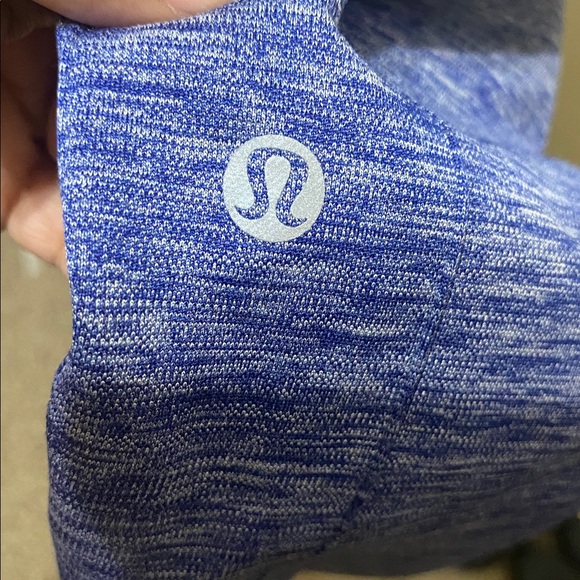 Lululemon Balance & Resist 7/8 Tight (25")
Midnight Navy / White / Psychic - Picture 7 of 9